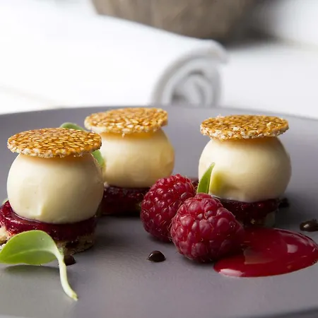 Ermitage De Corton - Teritoria Otel 4*
